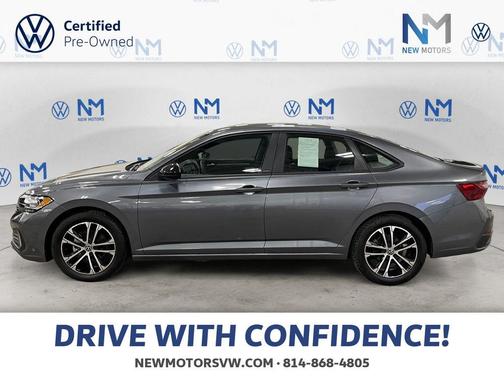 Platinum Gray Metallic 2024 Volkswagen Jetta 1.5T Sport