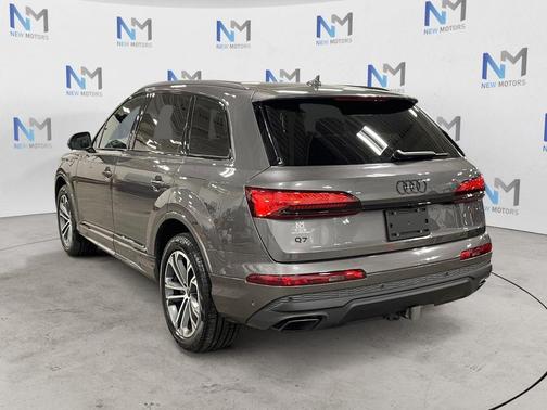 2025 Audi Q7 45 Premium Plus