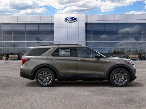 Gray 2027 Ford Explorer ST-Line