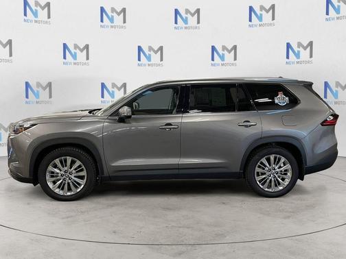 Metal 2025 Toyota Grand Highlander