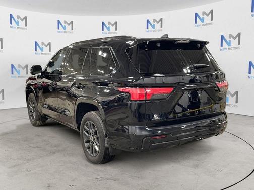 2024 Toyota Sequoia Platinum