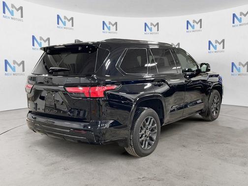 2024 Toyota Sequoia Platinum