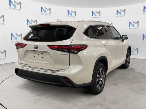 2020 Toyota Highlander Hybrid XLE