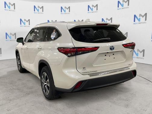 2020 Toyota Highlander Hybrid XLE