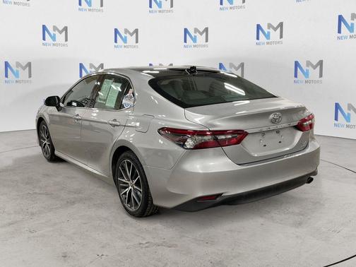Celestial Silver Metallic 2021 Toyota Camry XLE