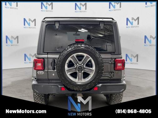 Granite Crystal Clearcoat Metallic 2020 Jeep Wrangler Unlimited Sahara