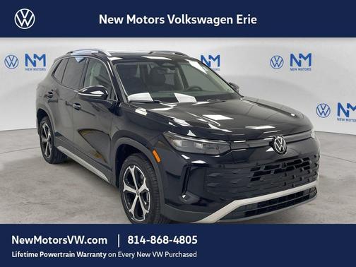 Deep Black Pearl Effect 2026 Volkswagen Tiguan 2.0T SE