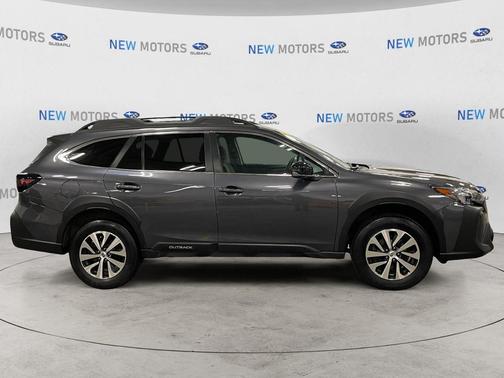 Magnetite Gray Metallic 2024 Subaru Outback Premium