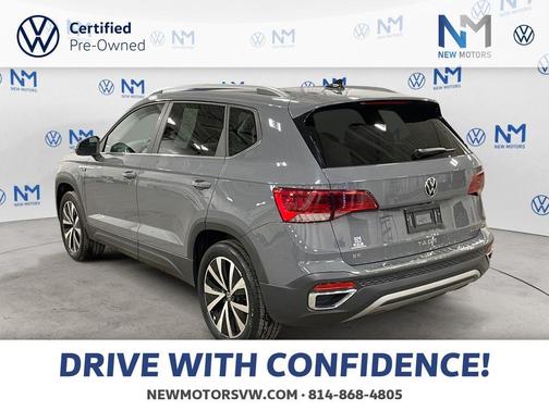 Pure Gray 2023 Volkswagen Taos 1.5T SE