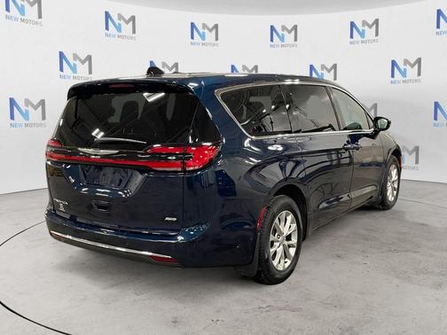 Blue Pearl 2025 Chrysler Pacifica Select