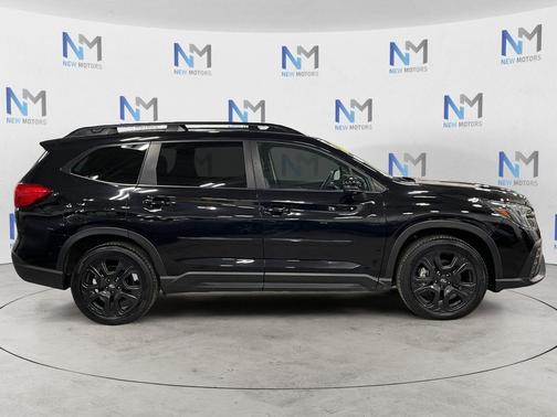 Crystal Black Silica 2023 Subaru Ascent Onyx Edition Limited