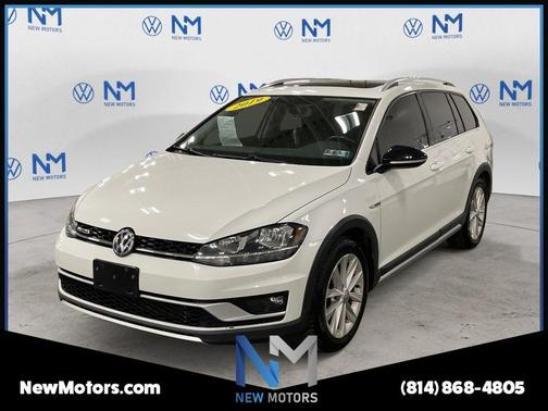 Pure White 2019 Volkswagen Golf Alltrack TSI SE