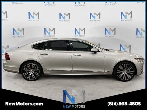Bright Silver Metallic 2022 Volvo S90 B6 Inscription