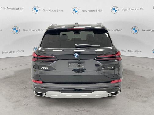 Black Sapphire Metallic 2026 BMW X5 PHEV xDrive50e