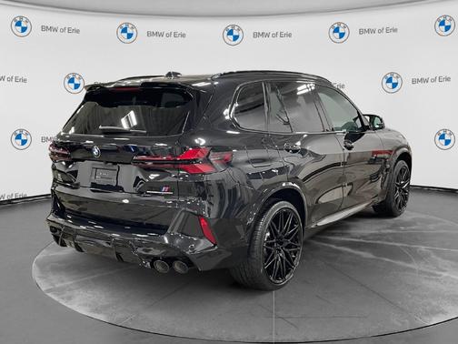 Black Sapphire Metallic 2026 BMW X5 M Competition