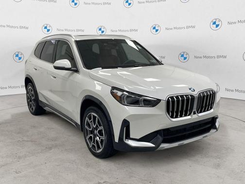 Mineral White Metallic 2026 BMW X1 xDrive28i