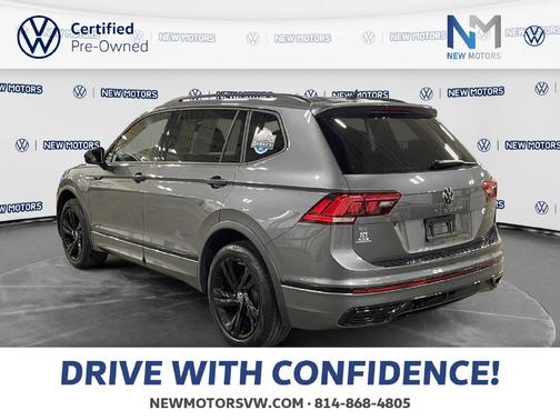 Platinum Gray Metallic 2023 Volkswagen Tiguan 2.0T SE R-Line Black
