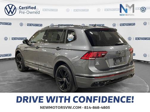 Platinum Gray Metallic 2023 Volkswagen Tiguan 2.0T SE R-Line Black