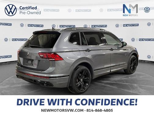 Platinum Gray Metallic 2023 Volkswagen Tiguan 2.0T SE R-Line Black