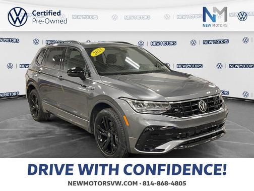 Platinum Gray Metallic 2023 Volkswagen Tiguan 2.0T SE R-Line Black