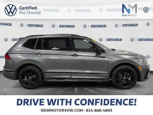 Platinum Gray Metallic 2023 Volkswagen Tiguan 2.0T SE R-Line Black