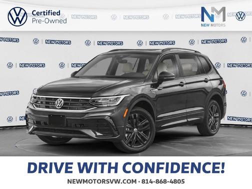 Platinum Gray Metallic 2023 Volkswagen Tiguan 2.0T SE R-Line Black