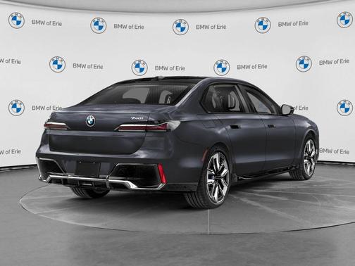 Black Sapphire Metallic 2026 BMW 740 i xDrive