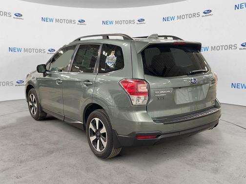 Jasmine Green Metallic 2018 Subaru Forester 2.5i Limited
