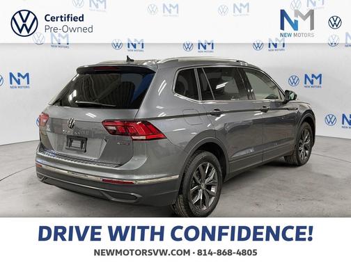 Platinum Gray Metallic 2023 Volkswagen Tiguan 2.0T SE
