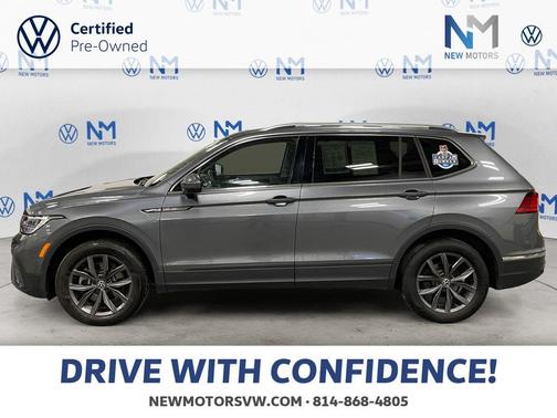 Platinum Gray Metallic 2023 Volkswagen Tiguan 2.0T SE
