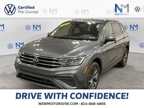 Platinum Gray Metallic 2023 Volkswagen Tiguan 2.0T SE