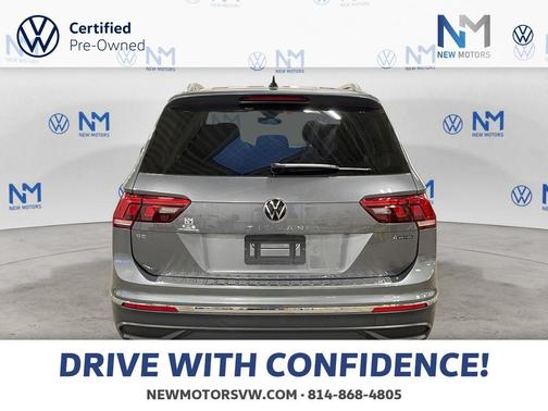 Platinum Gray Metallic 2023 Volkswagen Tiguan 2.0T SE