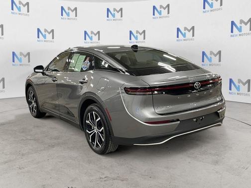 Metal 2026 Toyota Crown XLE