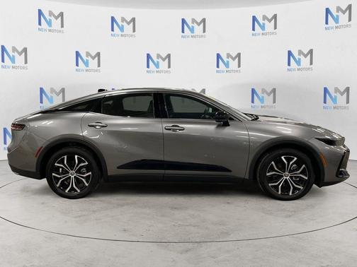 Metal 2026 Toyota Crown XLE