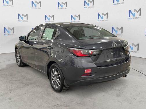 Graphite 2018 Toyota Yaris iA Base