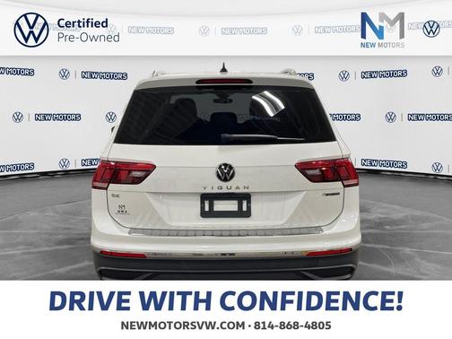 Opal White Pearl Effect 2023 Volkswagen Tiguan 2.0T SE