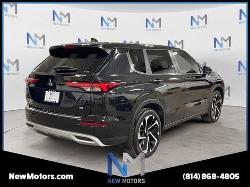 2024 Mitsubishi Outlander SE