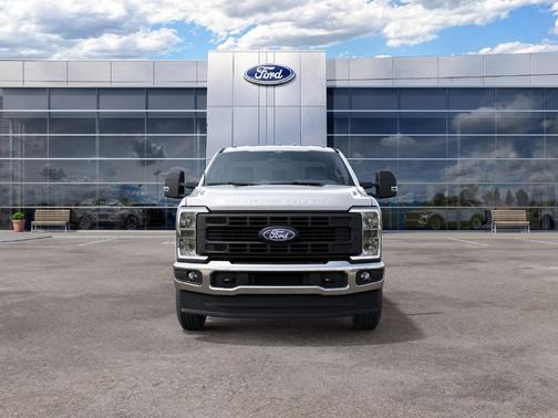 Oxford White 2027 Ford F-250 XL