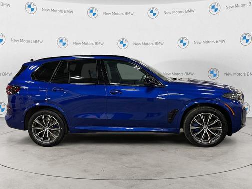 2025 BMW X5 M60i
