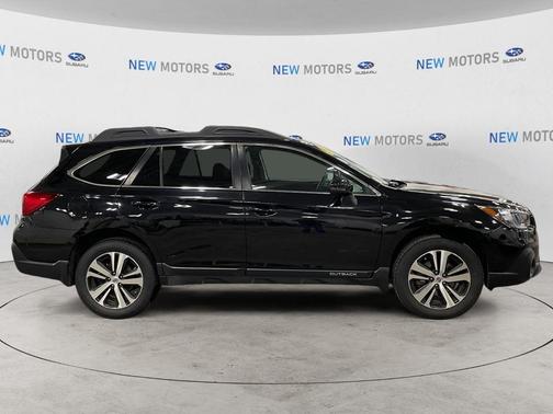 Crystal Black Silica 2019 Subaru Outback 2.5i Limited
