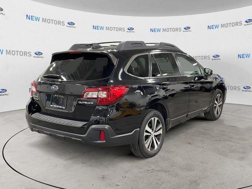 Crystal Black Silica 2019 Subaru Outback 2.5i Limited