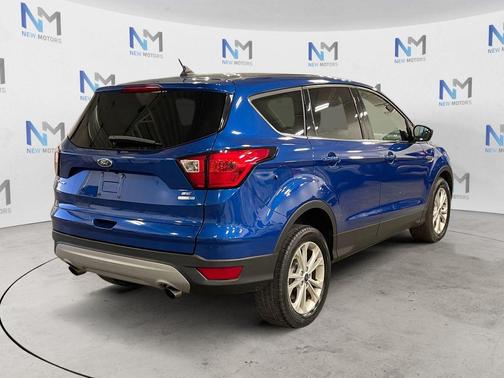 Lightning Blue Metallic 2019 Ford Escape SE