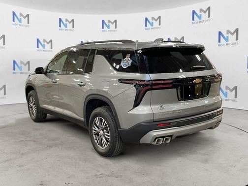 Sterling Gray Metallic 2026 Chevrolet Traverse LT