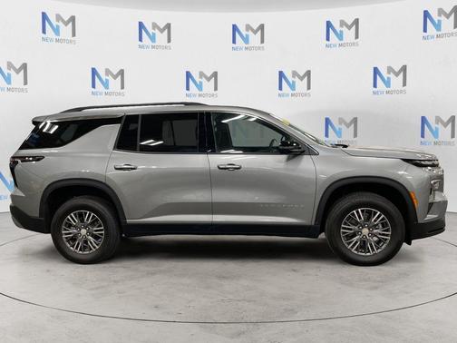 Sterling Gray Metallic 2026 Chevrolet Traverse LT