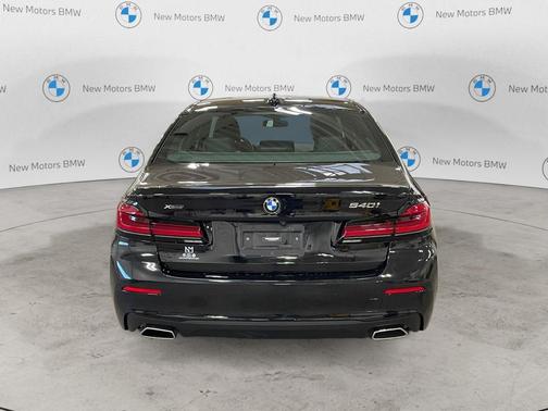 Jet Black 2023 BMW 540 i xDrive