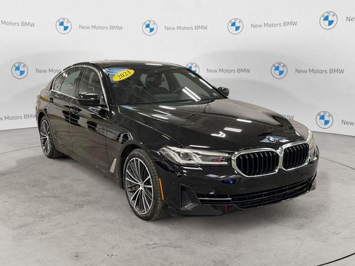 Jet Black 2023 BMW 540 i xDrive