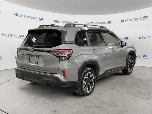 Pearl 2025 Subaru Forester Premium
