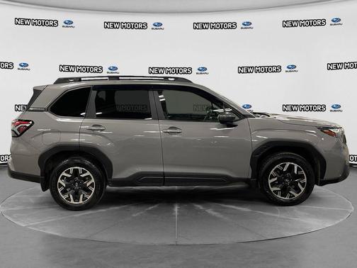 Pearl 2025 Subaru Forester Premium