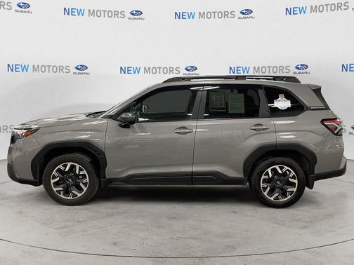 Pearl 2025 Subaru Forester Premium