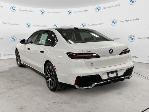 2026 BMW 740 i xDrive